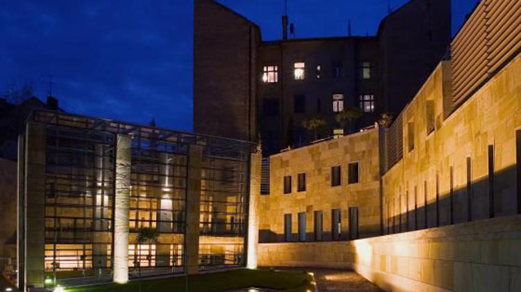 Concert In Budapest Marks Roma Holocaust Anniversary