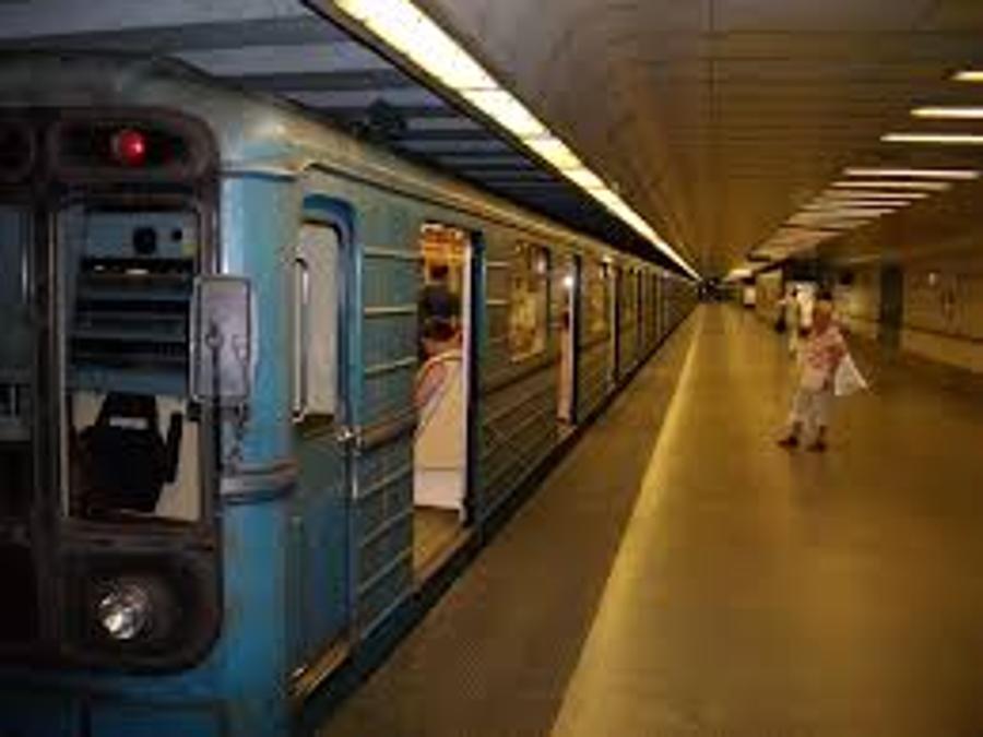 Budapest Metro Line Renovation Loan Guaranteed By Govt