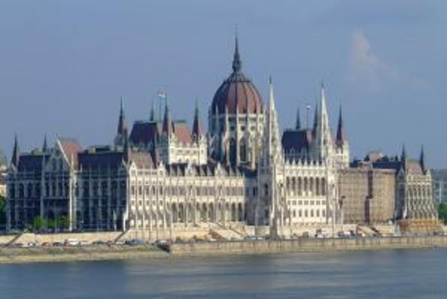 Hungarian Parliament Starts Autumn Session