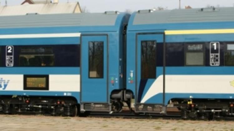 Hungarian Prototype Trains Fail To Meet EU Rules
