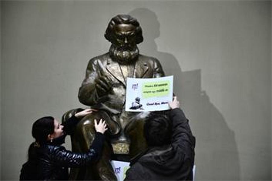 Statue Of Marx Removed From Budapest University Hall
