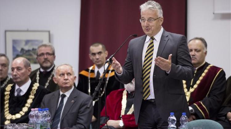 Semjén: Hungarian Citizenship Procedure Under Strictest Authority Control