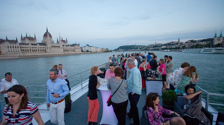 Invitation: Borjour Wine Tasting Cruise, 6 September
