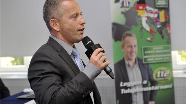 Agassi Becomes Face Of Hungarian Update Brand