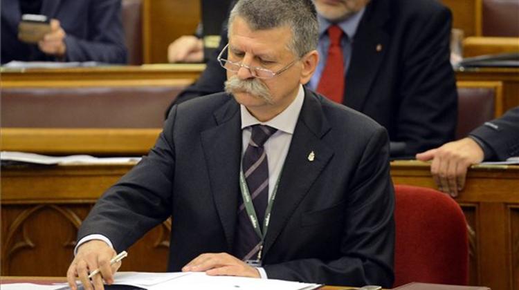 Hungary's PM Orbán Did Not Tell MPs About Internet Tax