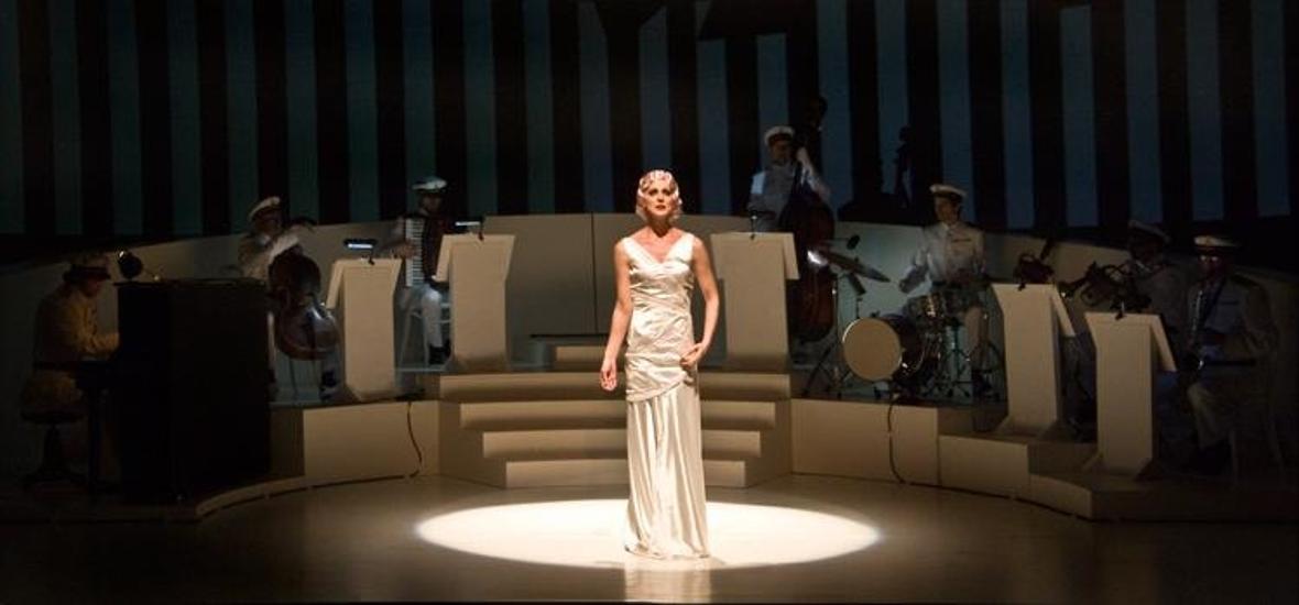 Shows  For English-Speakers Coming Up In Katona In Budapest