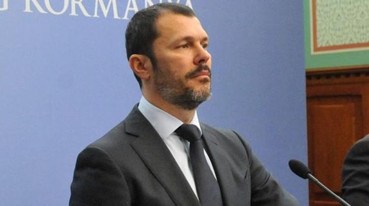 Hungarian State Secretary Giró-Szász Worth Ft 840 Million