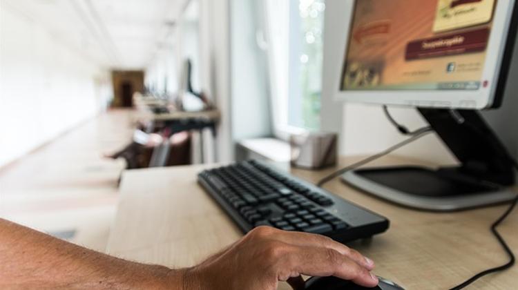 Sales Of PCs Grow 24% In Hungary In Q3