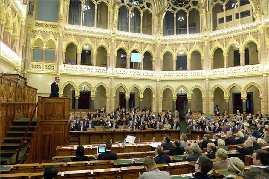 Hungary’s Ruling Party Fidesz MPs Fined Over Voting Choices