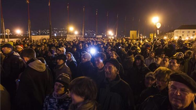 Protest In Budapest Focuses Attention On Corruption