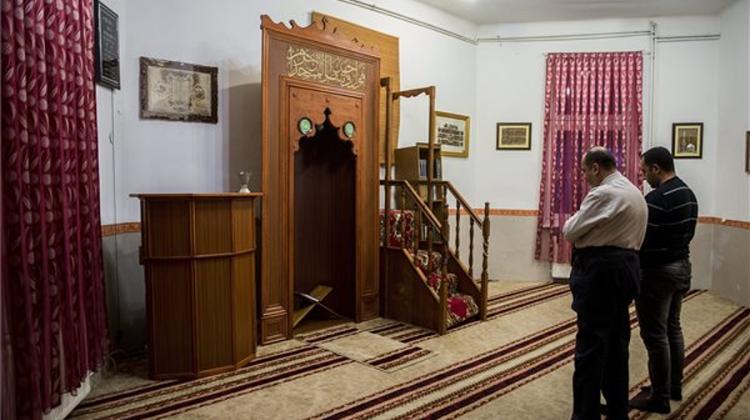 Islamic Community In Hungary Rejects Charge Of Skimming Subsidies