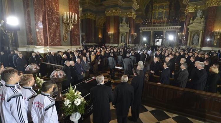 Buzánszky Laid To Rest In Budapest