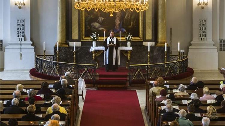 Church Heads In Hungary Send Easter Messages