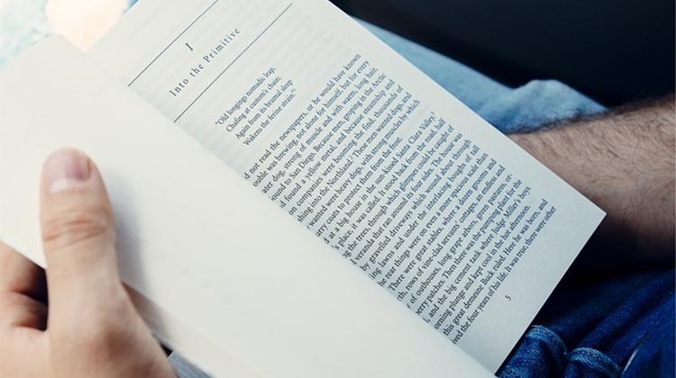 Kounalakis Writes About Hungary Years