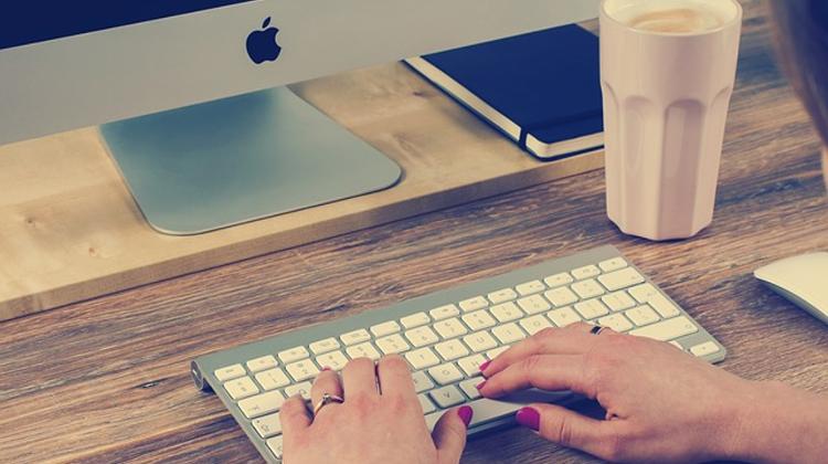 Hungarian National Consultation On Migrants Can Be Filled Online