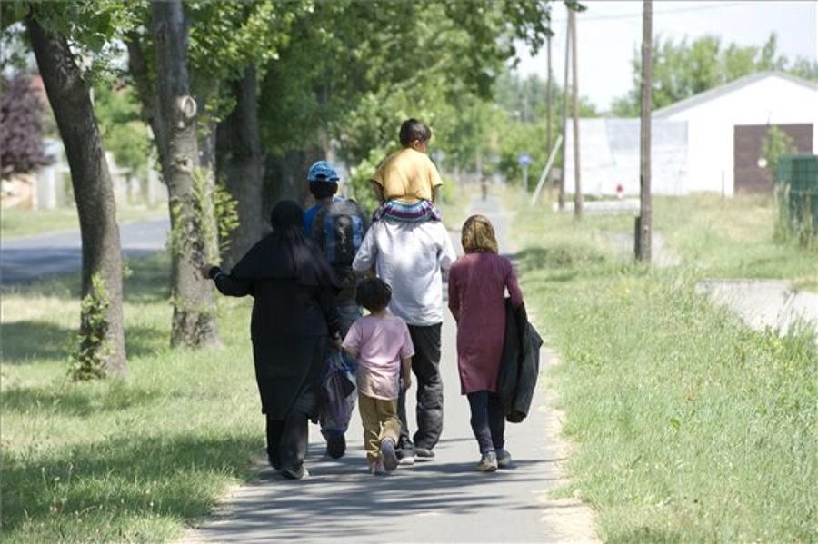 Refugees Should Not Be Sent Back To Hungary