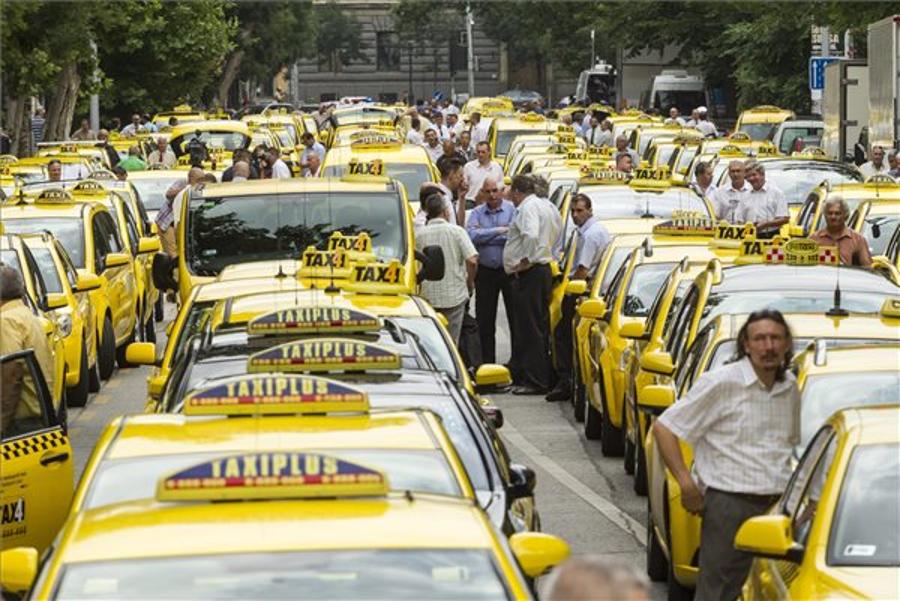Hungarian Taxi Drivers Protest Against Illegal Transport Services