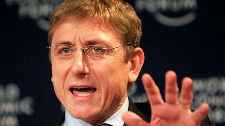 Lázár Calls On Hungary’s Former PM Gyurcsány To “Come Clean” On Altus Consortium