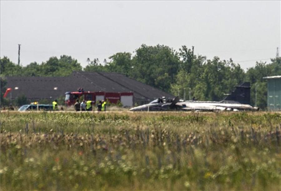Hungarian Pilot In Stable Condition After Gripen Emergency Landing