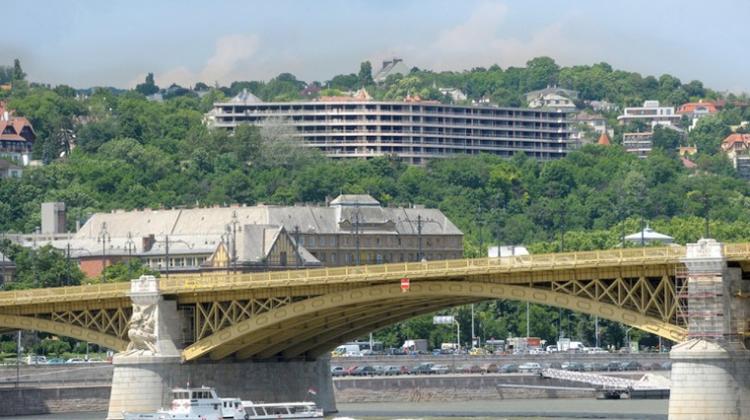 Budapest’s Ugliest Building To Finally Go Under The Hammer