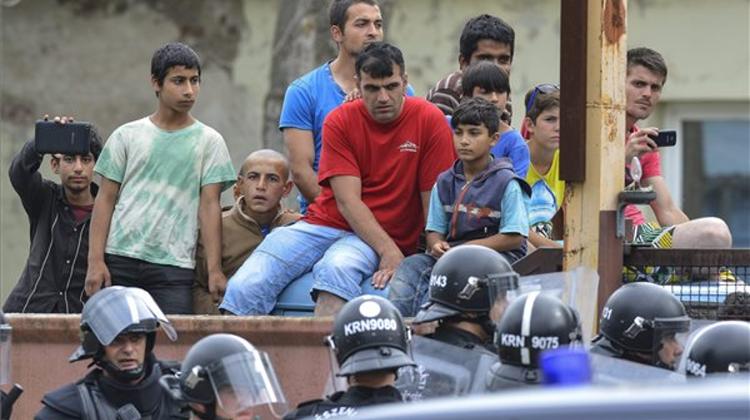 Migrant Camps In Hungary To Be Moved Outside Residential Areas