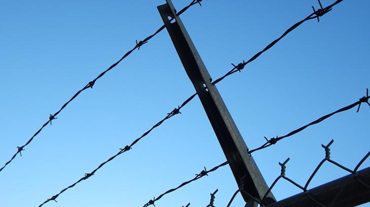 Border Fence In Hungary May Be Built By Prisoners