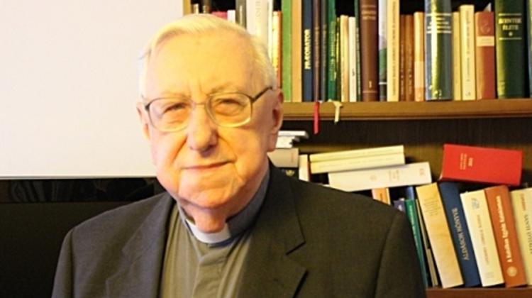 Hungarian Archbishop Paskai Dies Aged 89