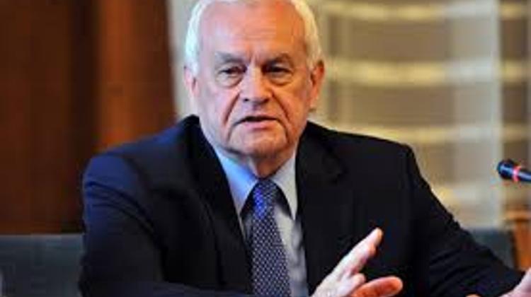 Hungarian Christian Democrat: Europe Unable To Tackle Migration Problem