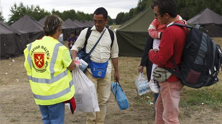 Hungarian Charities Help Migrants At Croatian, Austrian Borders