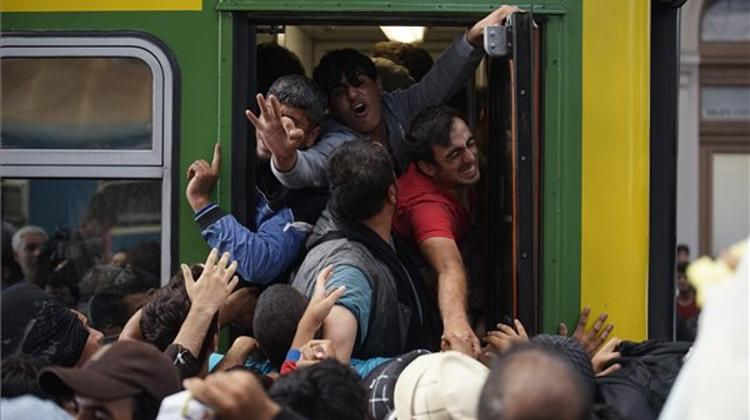 Video: Stuck In Budapest, Migrants Spend Second Night Outside Keleti Station