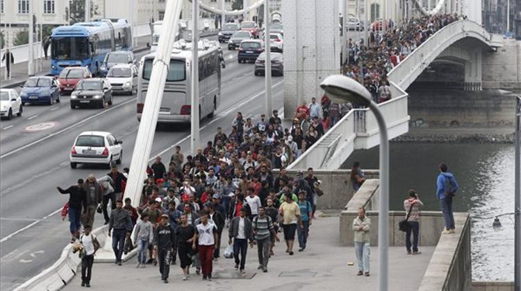 Hungarian Foreign Minister Blames “Irresponsible Statements”, “EU’s Failed Policy” For Night’s Chaos