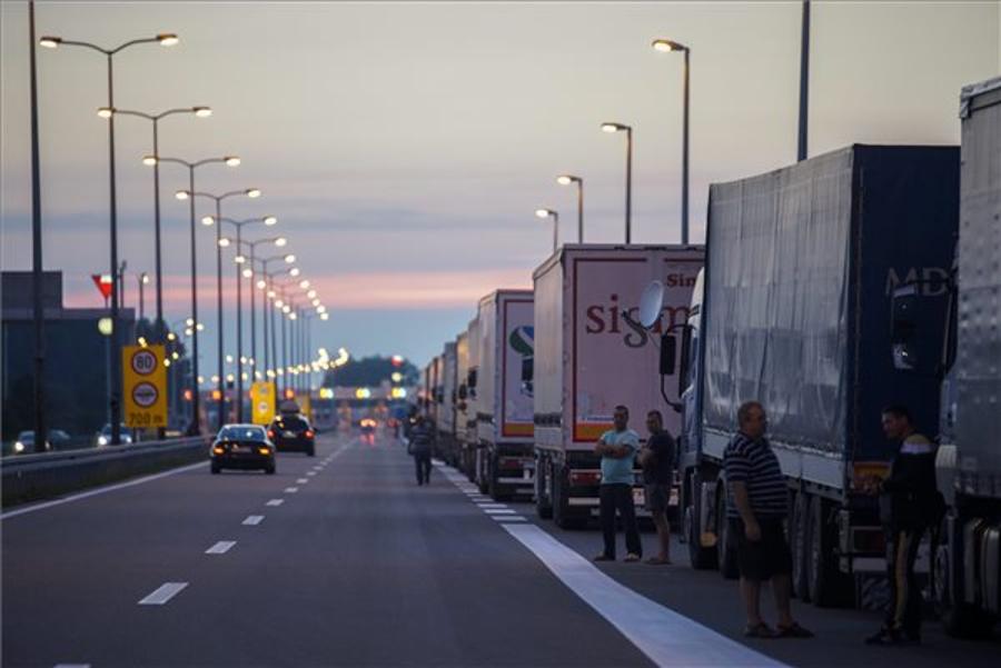 Schengen Disintegration “Threat To Hungary’s Foreign Trade”