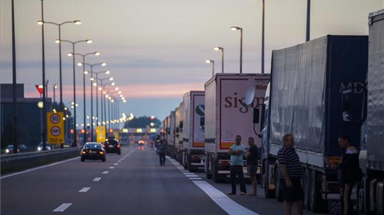 Schengen Disintegration “Threat To Hungary’s Foreign Trade”