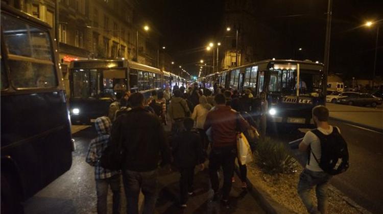 Austria, Germany Open To Hungary Migrants