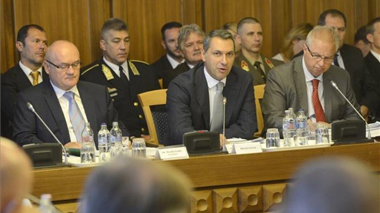 Hungarian Defence, National Security Committees Discuss Migrant Crisis