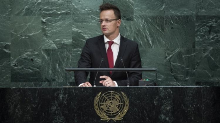 Hungary’s Foreign Minister Signs Agreements With US Companies