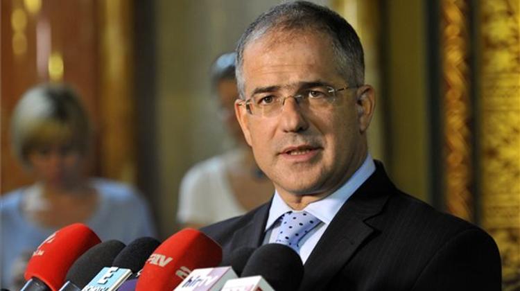 Fidesz Party Leader Kósa To Challenge Refugee Quota At EU Court