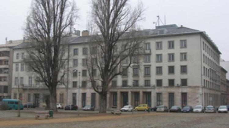 Budapest District Files Complaint Over Neglected Socialist Centre