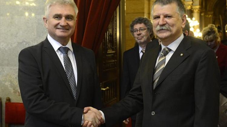 Hungary’s House Speaker, Czech Senate President Discuss Migrant Crisis