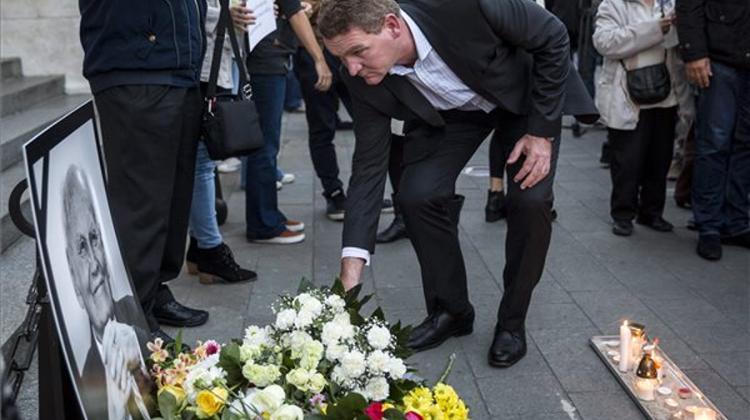 DK Wants To Name Square In Budapest After Göncz