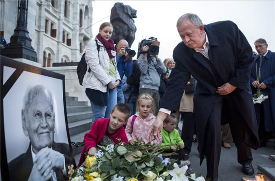 Hungary’s Late President Göncz To Be Buried On Nov 6