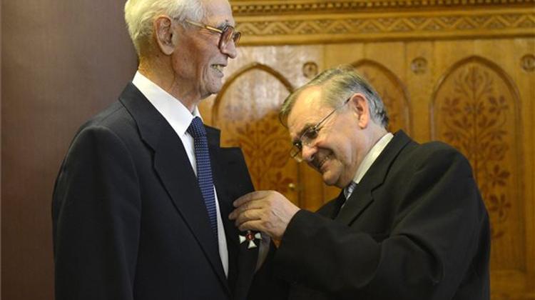 State Award Presented To Transylvanian - Hungarian Politician