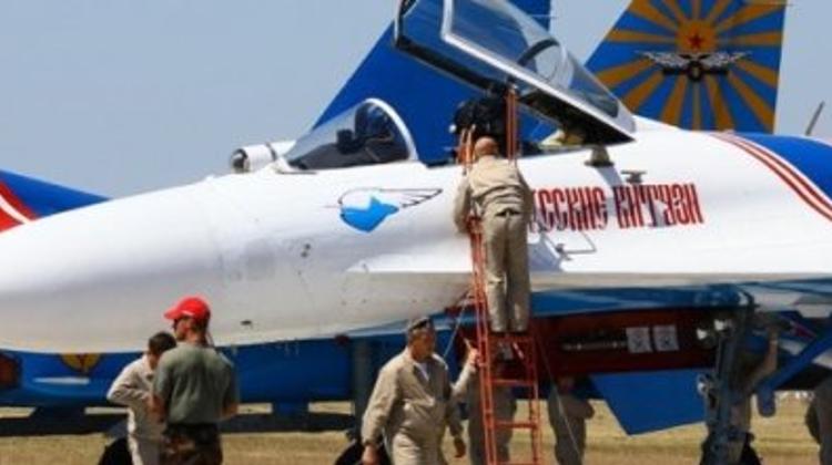 Hungary’s Defence Minister Simicskó Calls Off Kecskemét Air Show