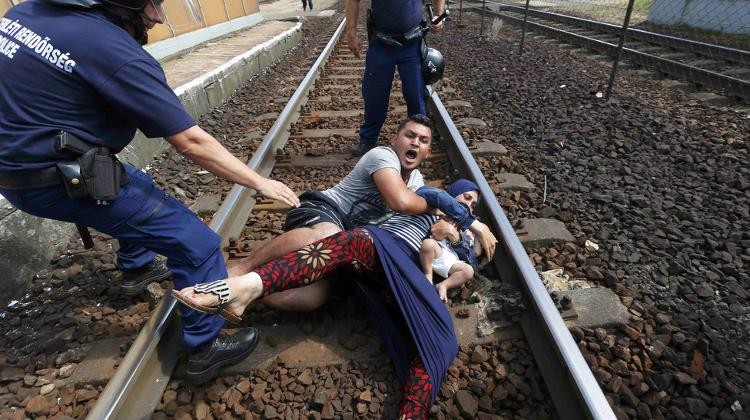 Photos Of Migrants From Bicske Station In Hungary Misleading, Says Austrian Press Council