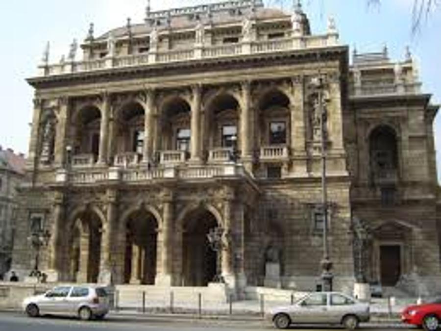 Budapest Opera House Set To Close For 9 Month Refurbishment
