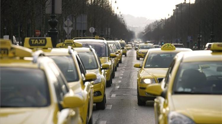 Budapest Taxi Drivers Ended Their Demonstration Against Uber