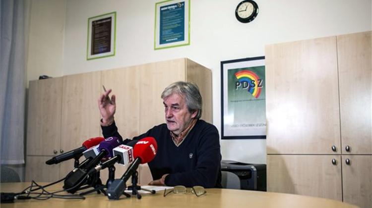 Xpat Opinion:  Weeklies On Teachers’ Protest