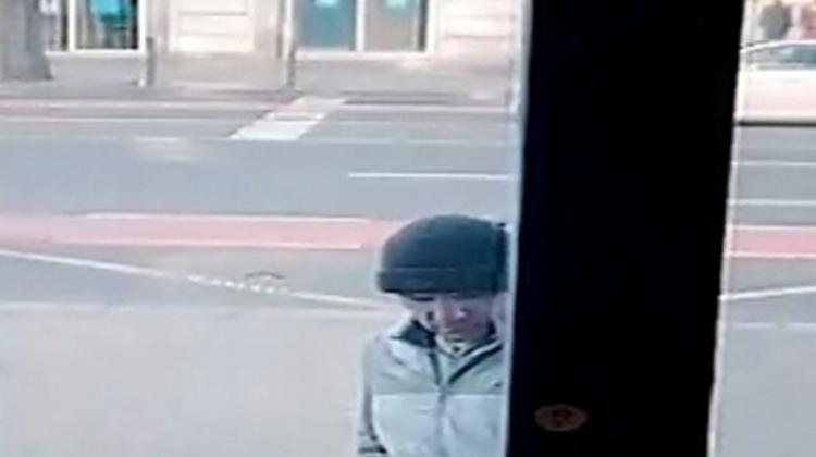 Video: Downtown Bank Robbed In Ten Seconds