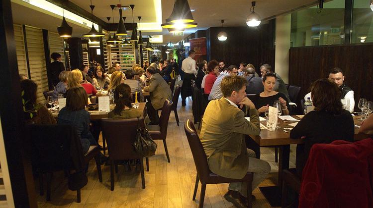 Global Flavors: International Pop-Up Dining in Budapest