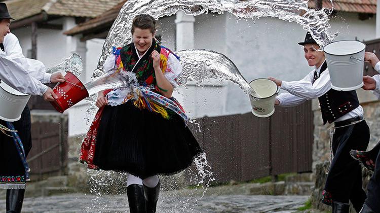 Video: Easter Festivals In & Around Budapest